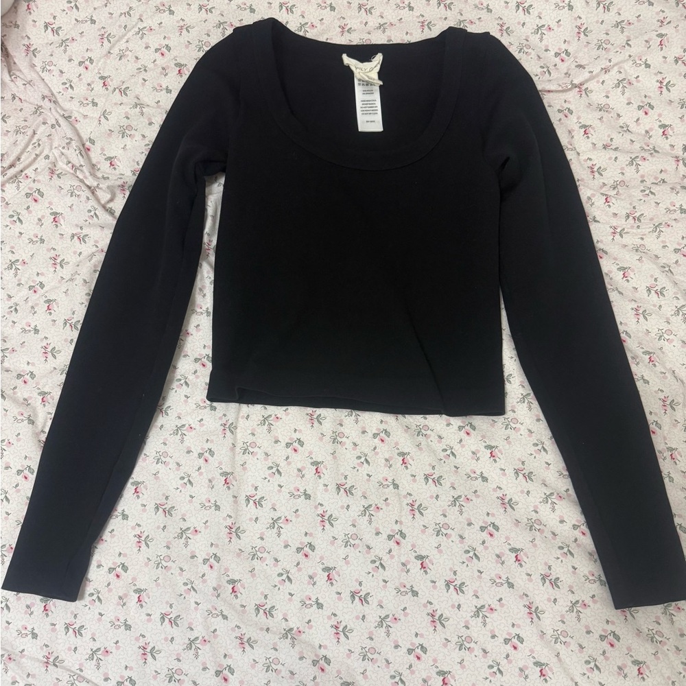 Black long sleeve size small/medium
